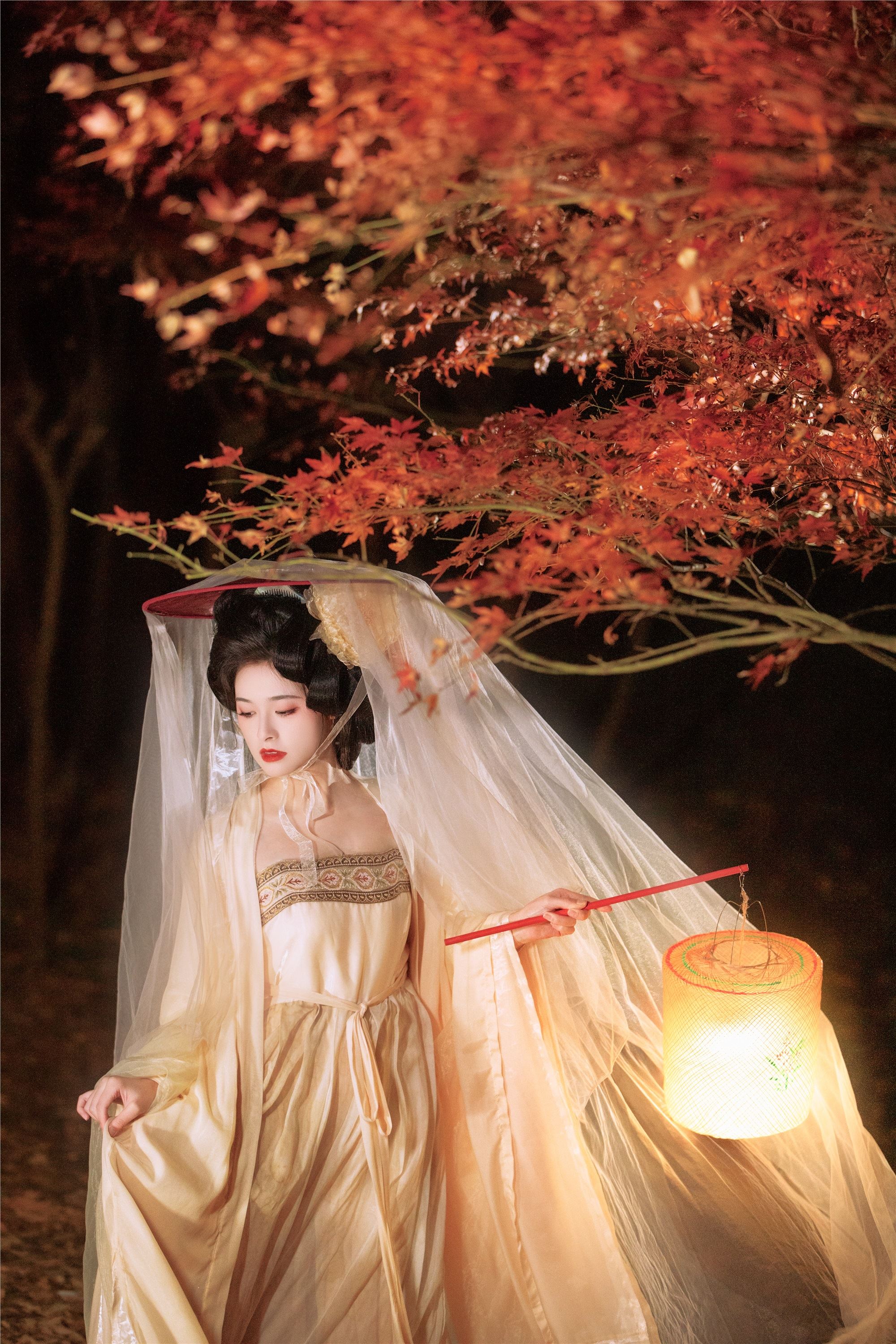 YITUYU 艺图语 2025.03.06 枫霜 恬恬圈圈